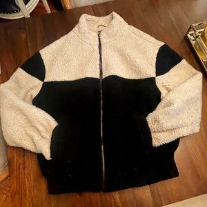 NEW LOOK - black and white fleece zip-up